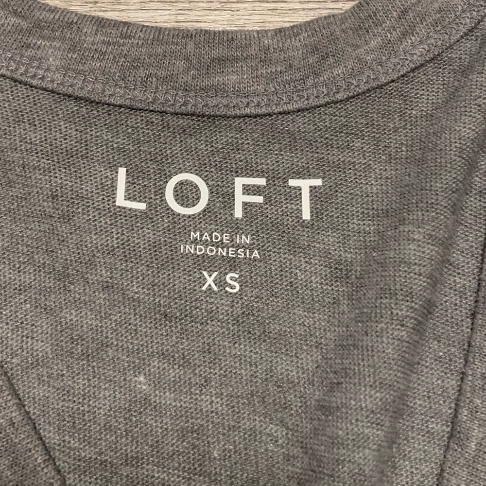 LOFT Tank Top - Picture 2 of 2
